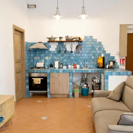 Casa Nostra ai Quartieri Spagnoli-2